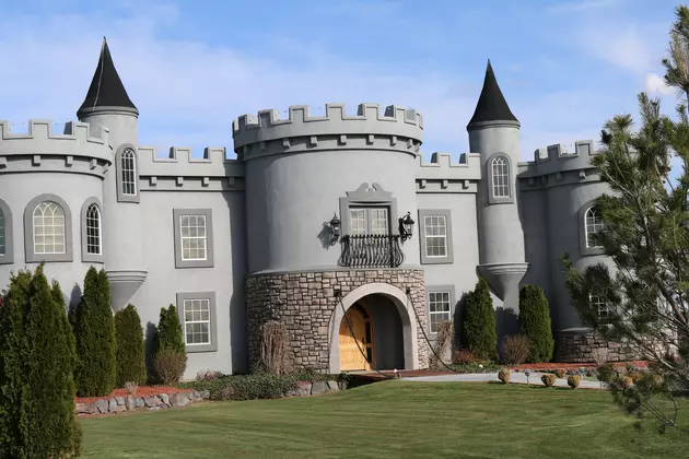 The Iconic &#8216;Castle House&#8217; in Kuna is For Sale