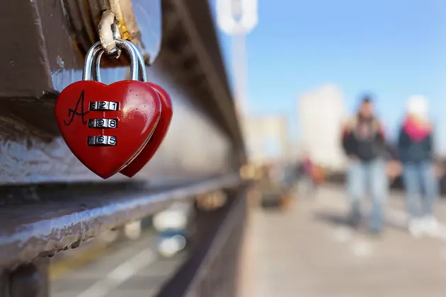 Valentine&#8217;s Traditions From Around the World