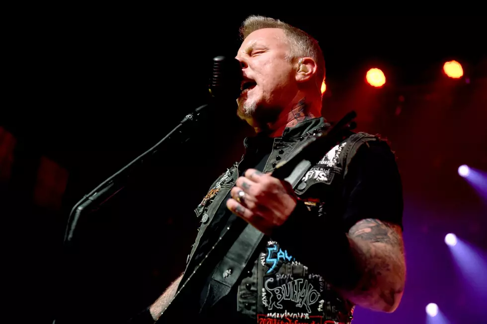 James Hetfield Falls Off Stage During Performance [VIDEO]