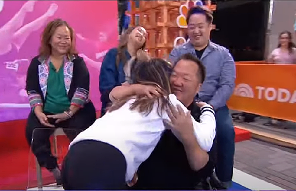 WATCH Heartwarming Moment Suni Lee Gives Father Her Gold Medal