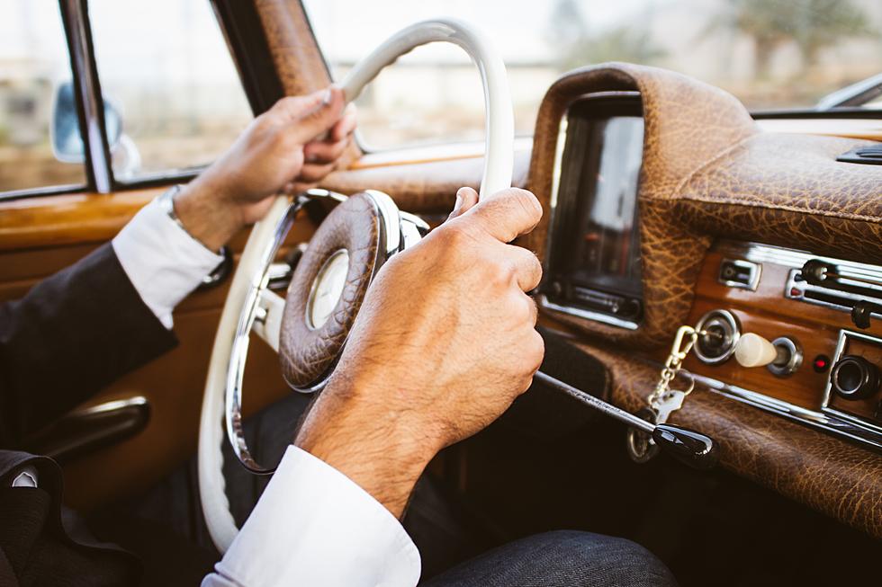 DUMB POLL: Where Are Your Hands Placed When You Steer?