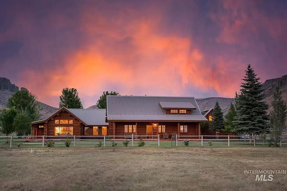 5 Million Dollar Idaho Log Cabins That Are Like Living in a Hallmark Movie