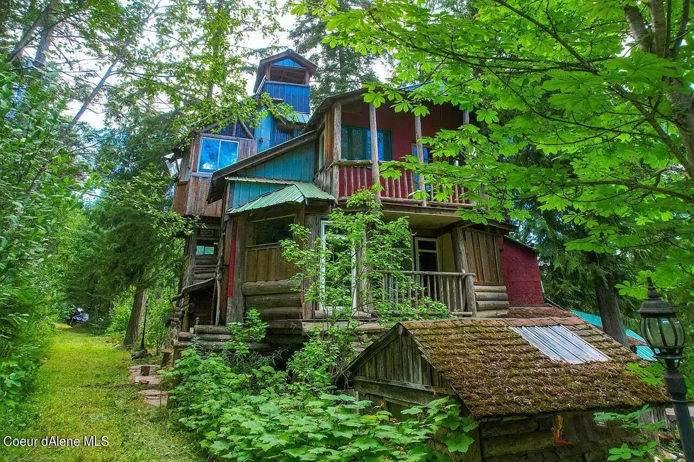 Someone Just Took a Chance on Buying the &#8220;Weirdest&#8221; House in Idaho
