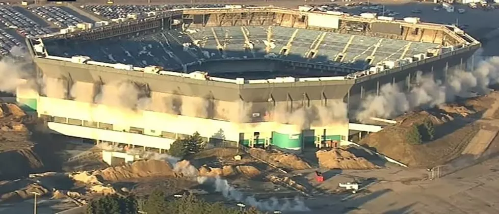 Unlike the Lions in the 4th Quarter, the Pontiac Silverdome Fails To Implode