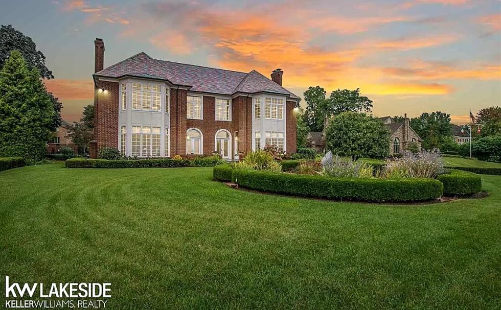 This Grosse Pointe Estate Has A Rare Private Lakeview