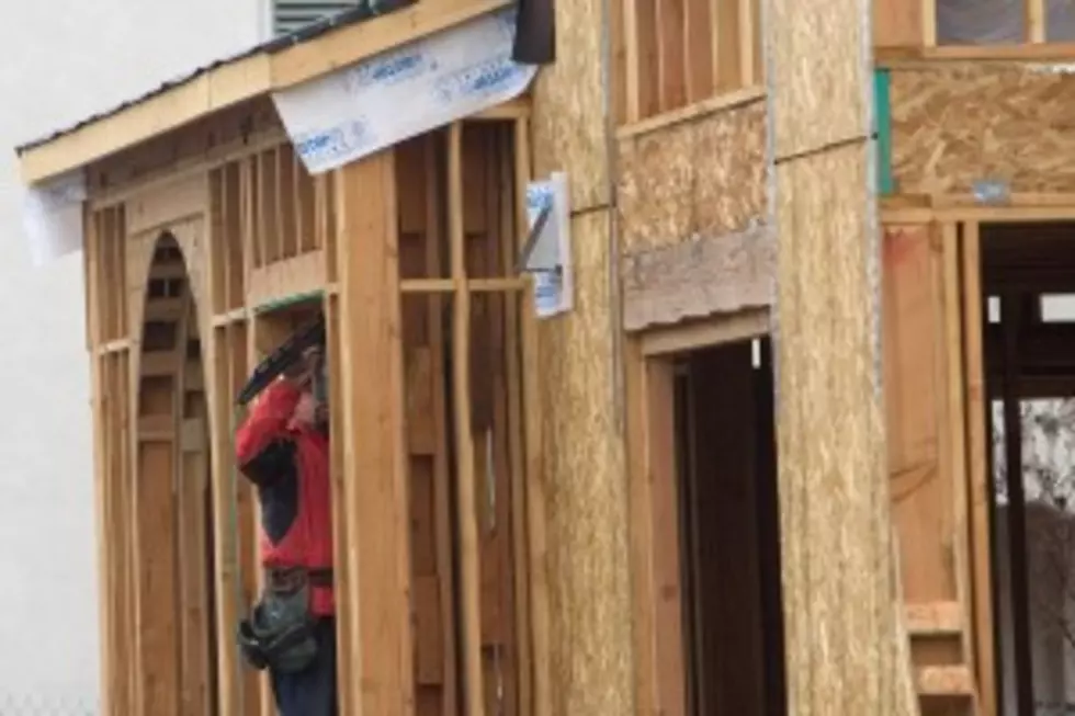 US Housing Starts Keep Builders Busy