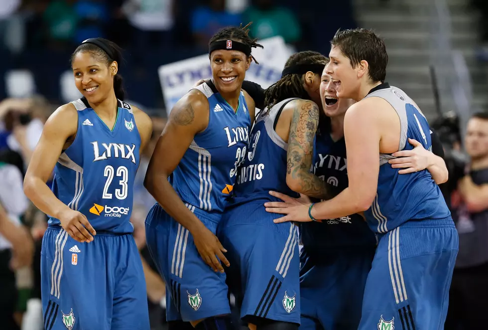Moore ( who else? ) Leads Lynx to 7th Straight Win