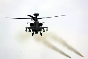 US Apache Helicopters Join in Battle for Mosul