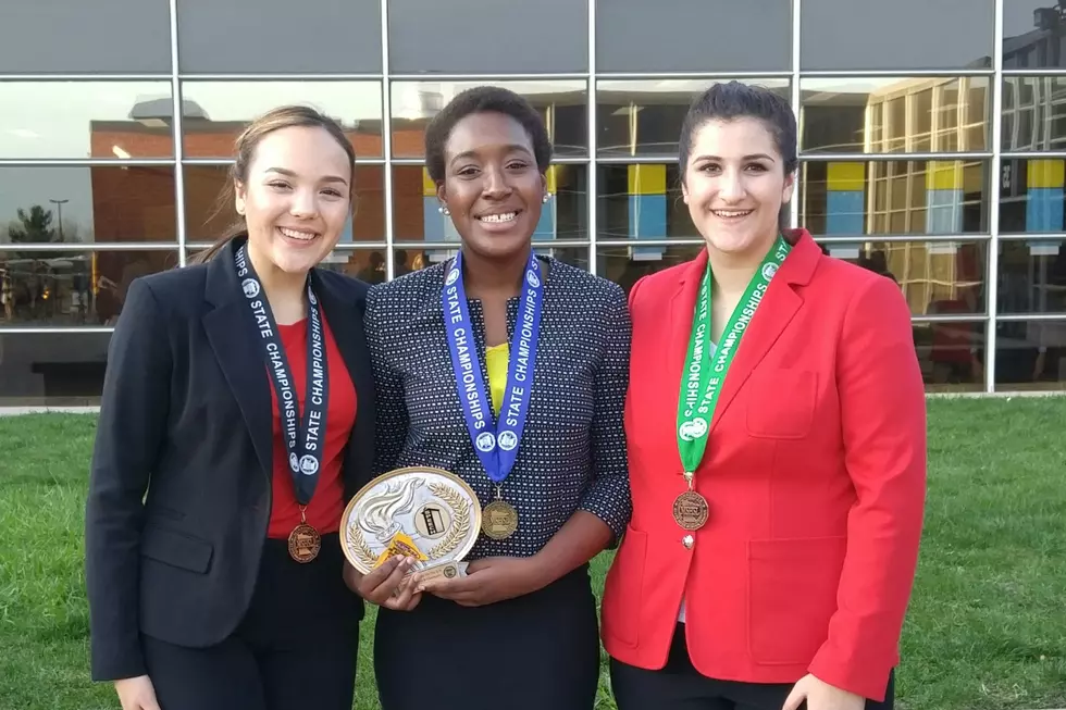 John Marshall Student Wins Gold Medal at State Speech Tourney