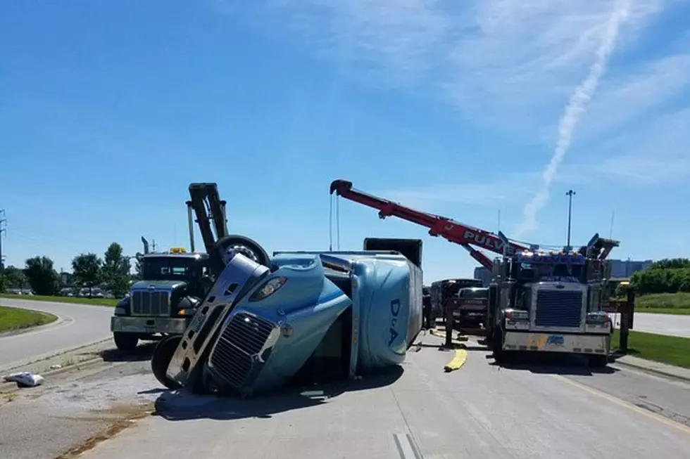 Traffic Mess Caused by Truck Crash at 52/14 Interchange