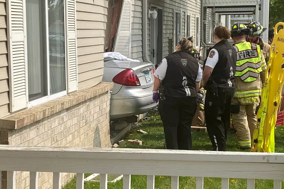(UPDATED) Car Smashes Into NW Rochester Apartment