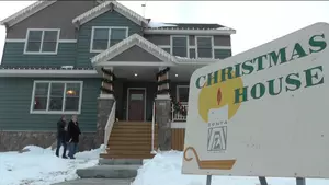 Local Businesses Decorate House To Support Women&#8217;s Charities