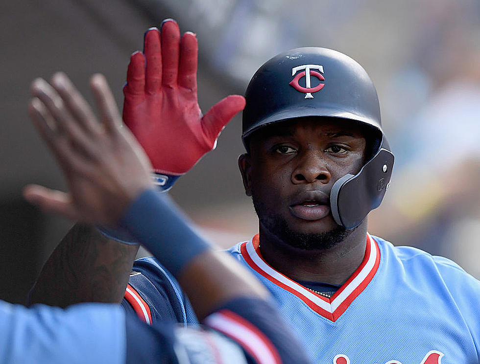 Twins Beat Brewers, Control Series 2-0