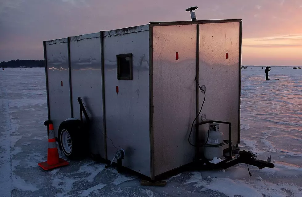 Minnesota Eatery Serves Meals in Fish Houses During Pandemic