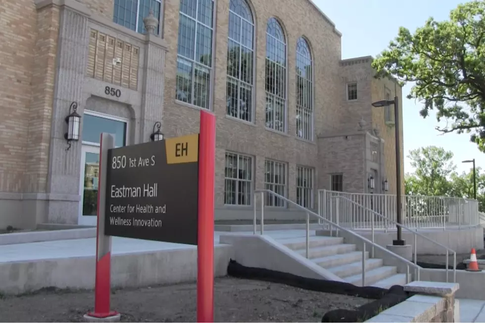 Staff Moves Into Newly Renovated Eastman Hall [VIDEO]