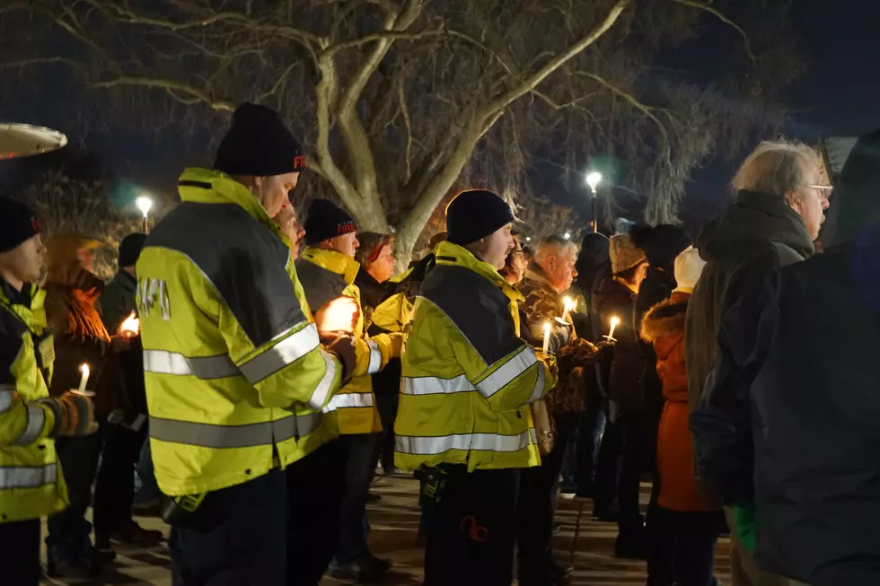 Candlelight Vigil Held for Black Hawk Crash Victims [GALLERY]