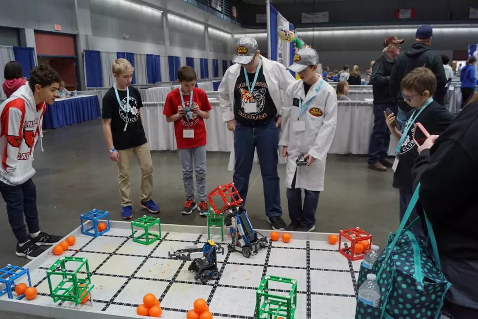 Hundreds of Teams Compete in Vex State Tournament [GALLERY]