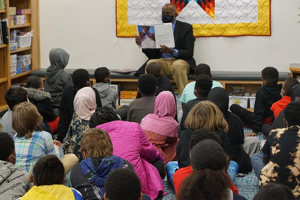 Justice Alan Page Visits a St. Cloud Elementary School [PHOTOS]