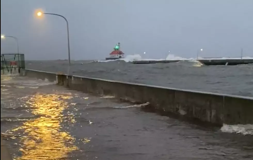 Wicked Waves On Duluth’s Canal Walkway Thursday