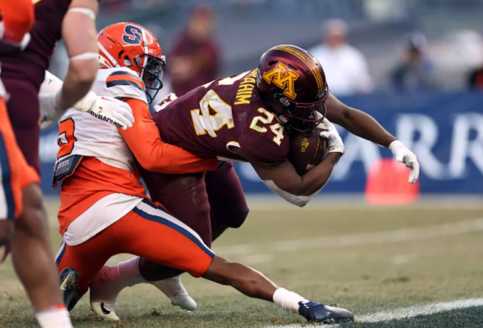 Gophers Beat Syracuse to Win Pinstripe Bowl