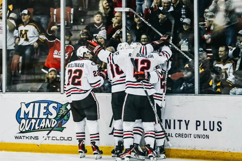SCSU Men’s Hockey Team Ranked No. 1 In the Nation
