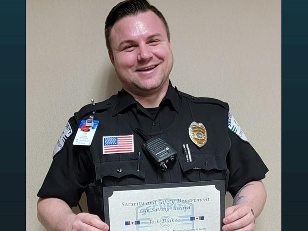 St. Cloud Hospital Security Guard Receives Lifesaving Award