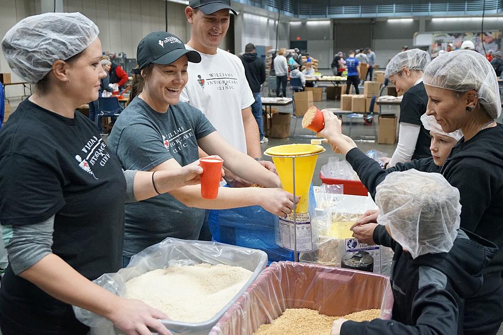 Packaging Food For A Good Cause