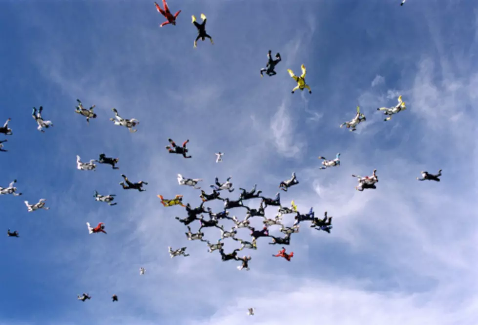 World Record Breaking Group Skydive Over Illinois 