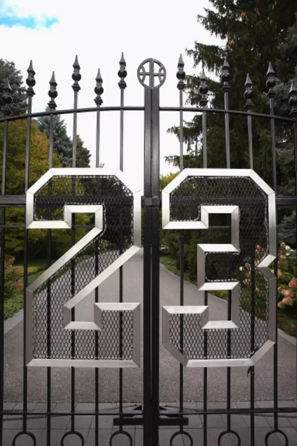 Take a Tour of Michael Jordan&#8217;s Highland Park House