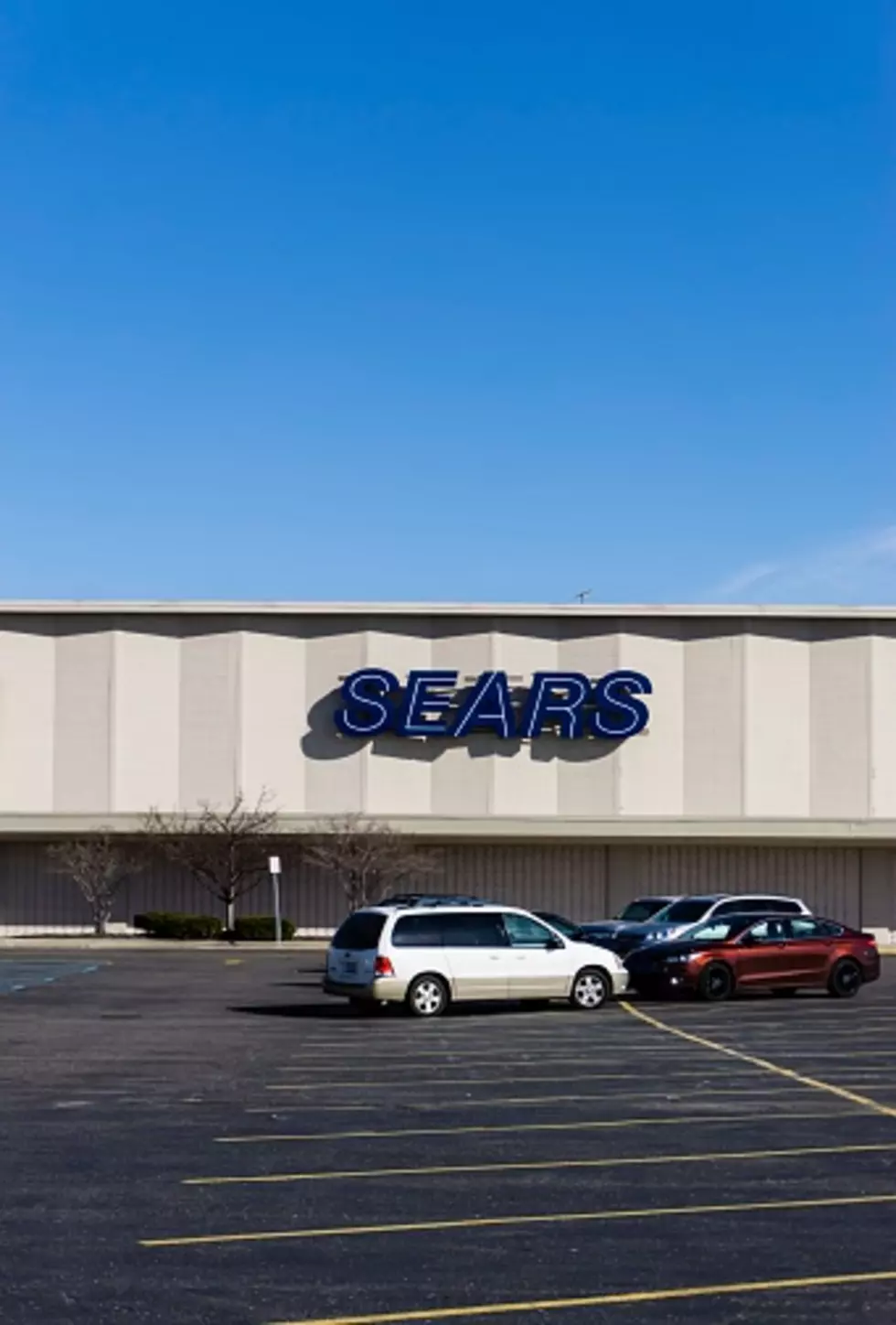 Illinois-Based Sears to Close Another 72 Stores