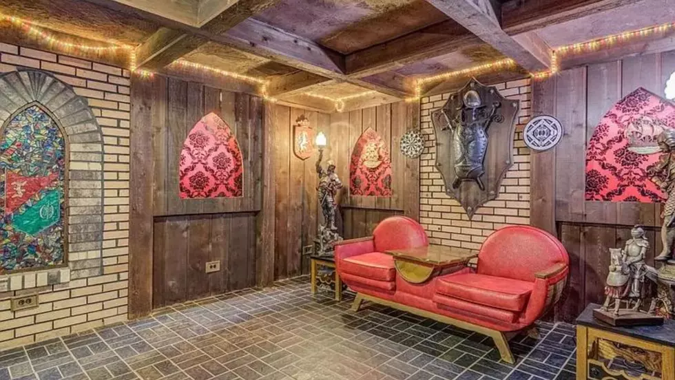 This Normal Looking Illinois Home Comes With A Game Of Thrones Themed Basement