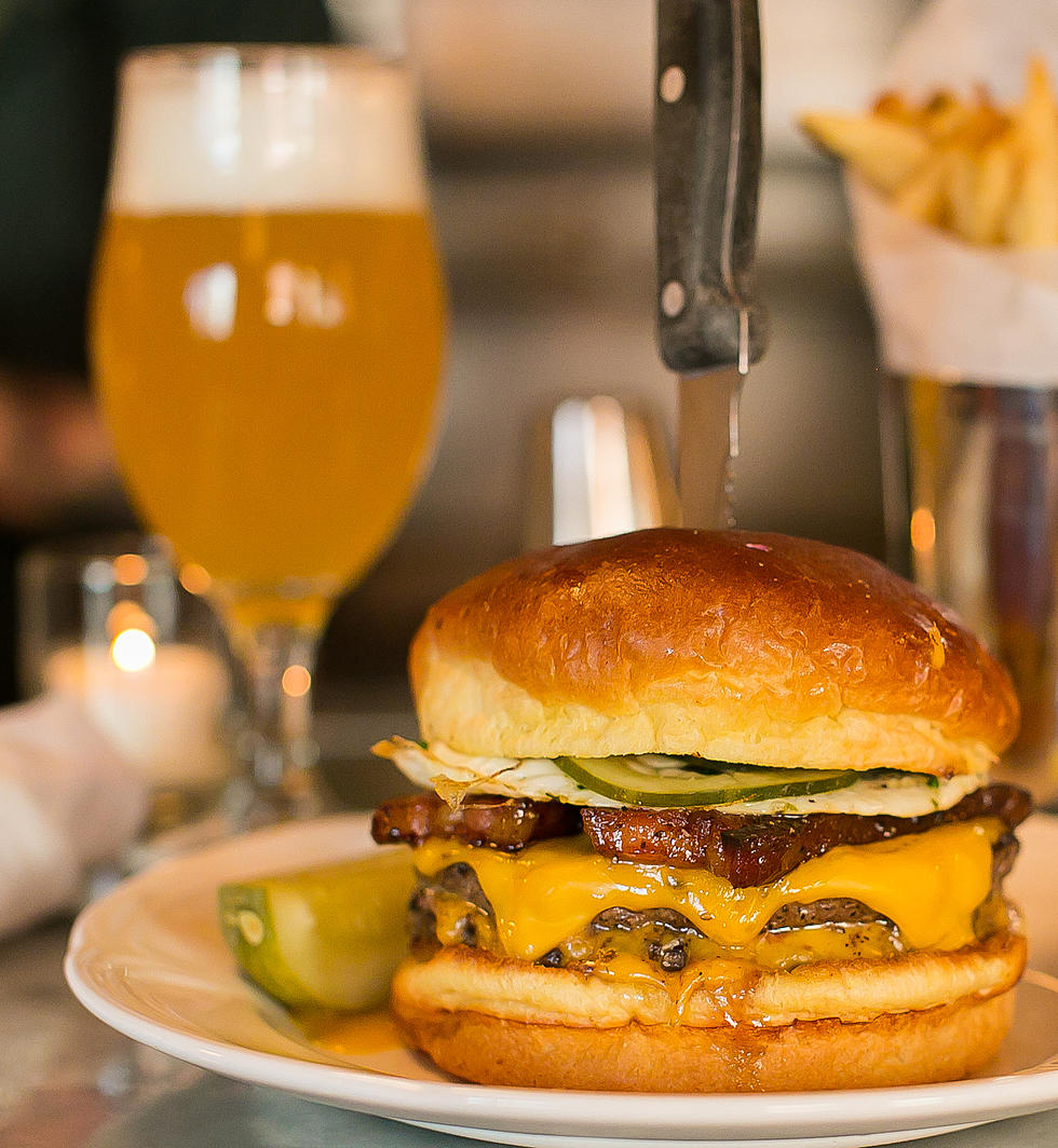 Yelp Reviews Say This Is Illinois’ Best Place For A Cheeseburger