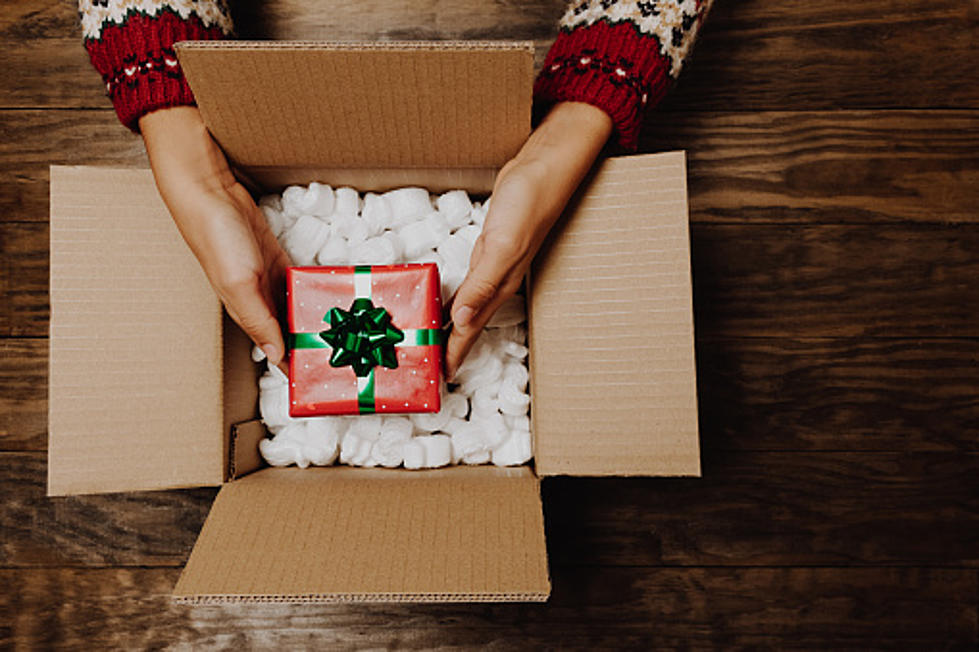 Mailing Holiday Gifts From Illinois? Here's When To Send Them Out
