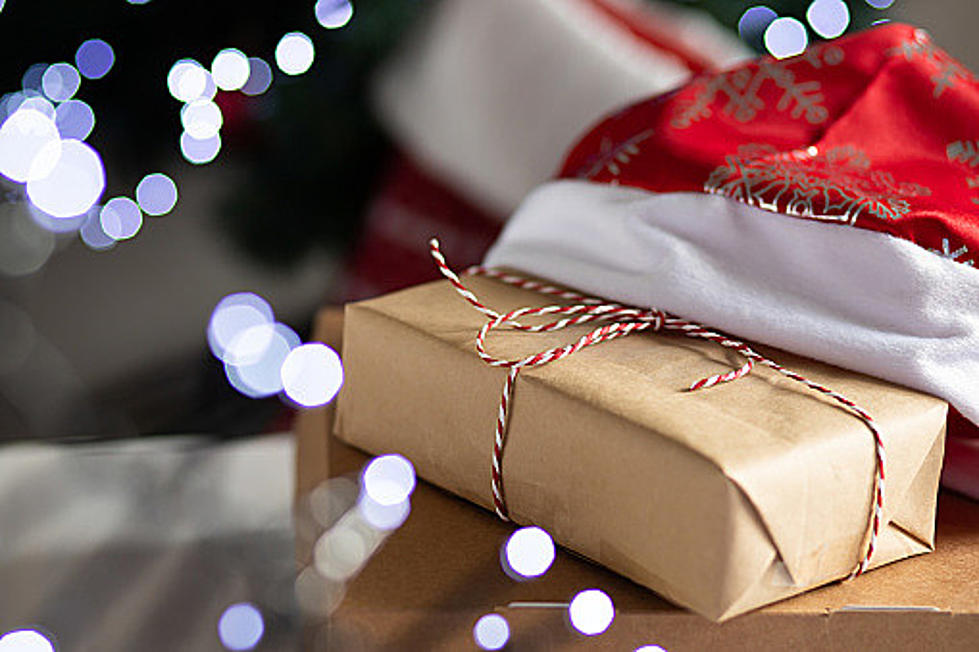Mail Your Gifts Illinois! Some Package Deadlines Come This Week
