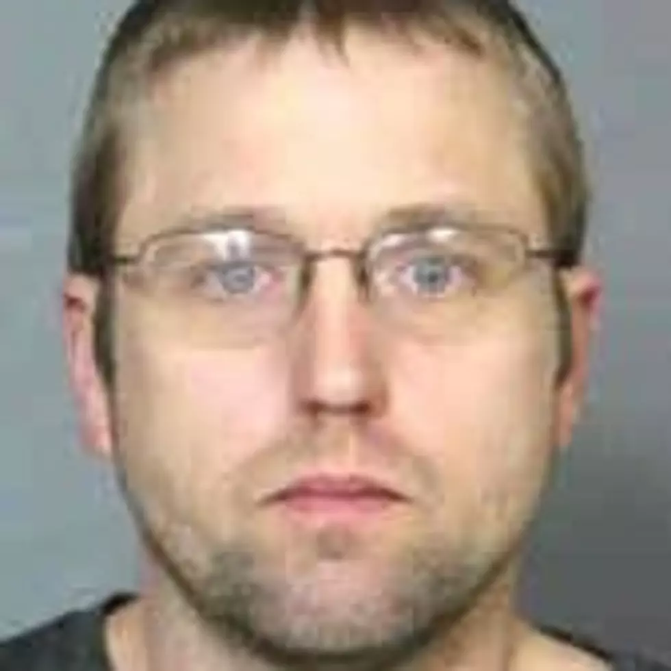NE Iowa Man Arrested on Burglary Warrant