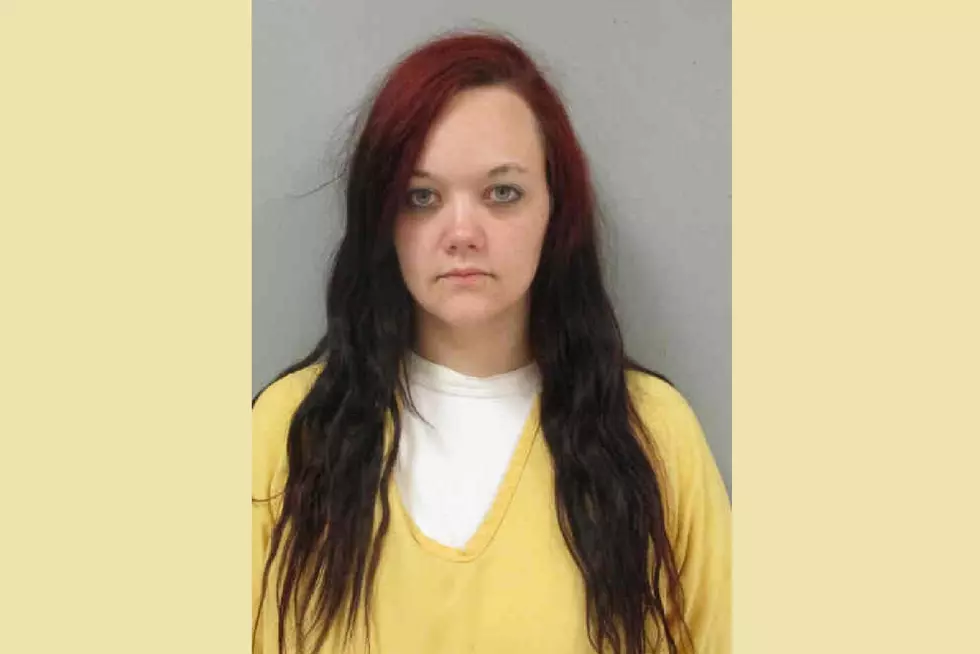 Cedar Falls Woman Shows Up At Jail With Drugs