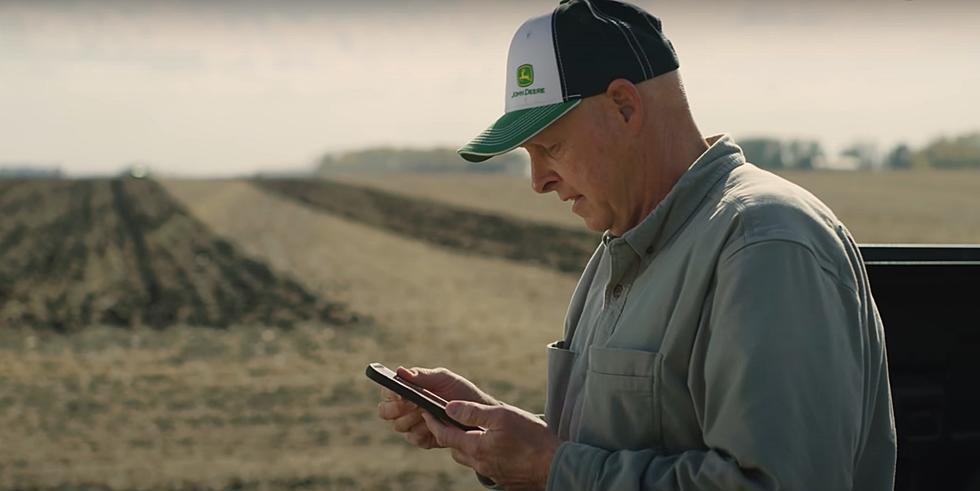 Soon Iowa Farmers Can Run Their Tractors From Their Cell Phones