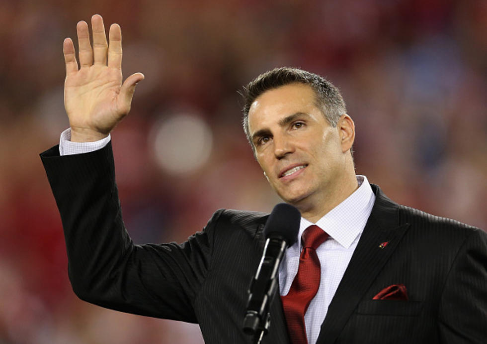 Kurt Warner&#8217;s Jacket Outshined His Recent Game Commentary [PHOTO]