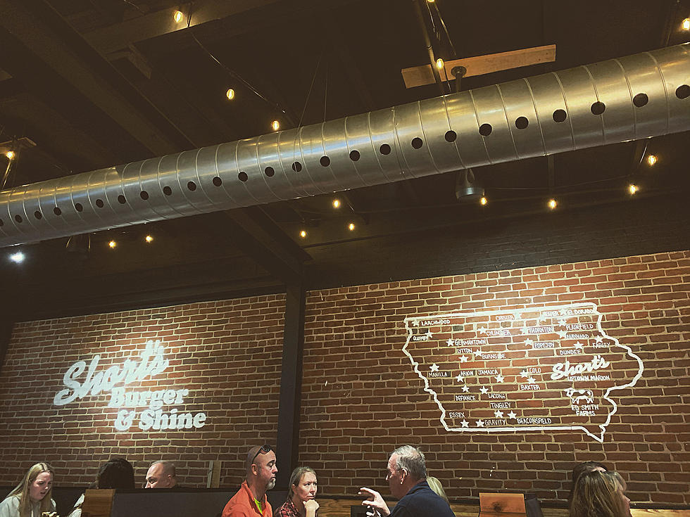 Courtlin Visited the New Short&#8217;s Burger &#038; Shine in Marion
