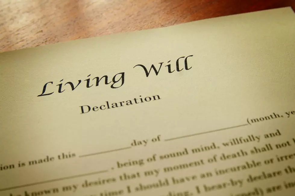 Local Lawyer Offers Teachers Free Living Wills