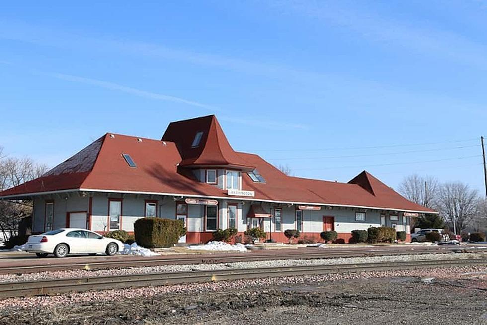 Iowa Airbnb is Old Train Depot (With Active Train Track!)  
