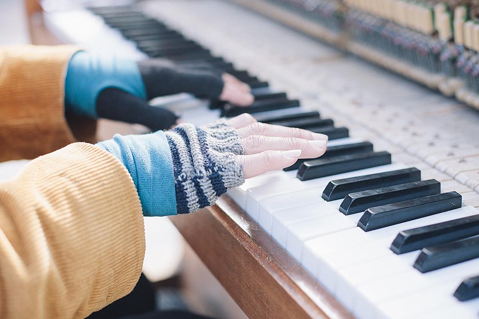Iowa Man Creating Outdoor Piano to Survive Harsh Winters [PHOTO]