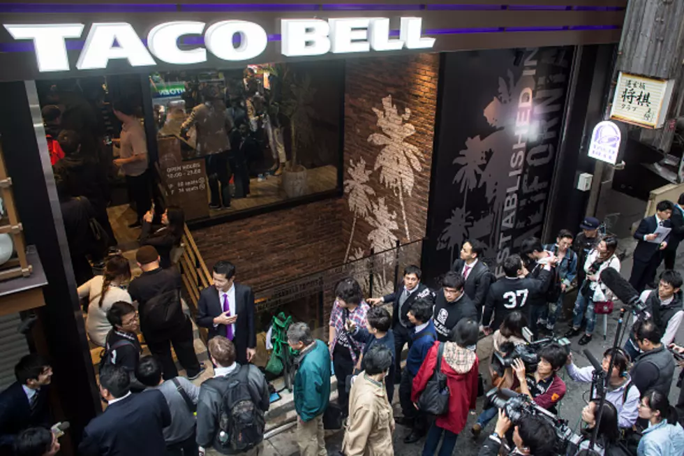 Alcohol is Officially Coming to a Taco Bell in Chicago