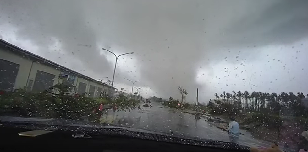 Woman Survives Tornado While Sitting on the Ground [VIDEO]