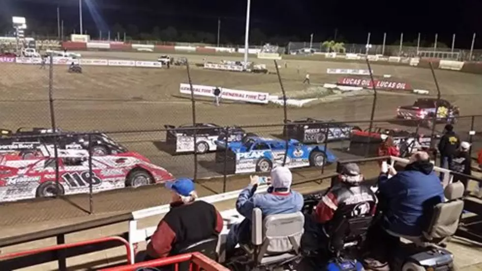 East. IA Racetrack Offering Drive-In Viewing of This Wknd's Races