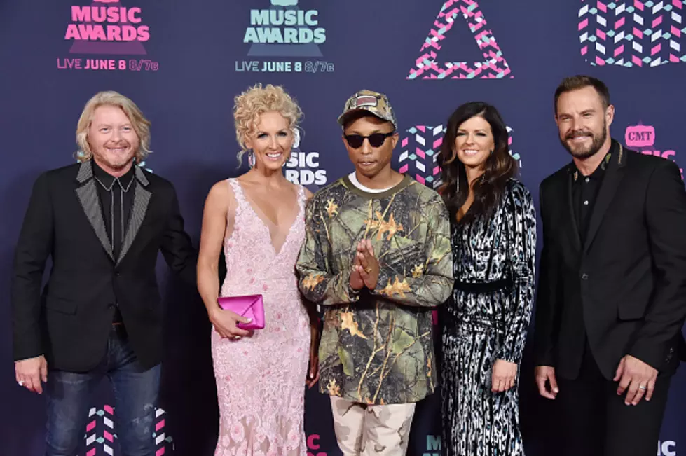 Catch Up on Some of the CMT Awards Performances [VIDEOS]