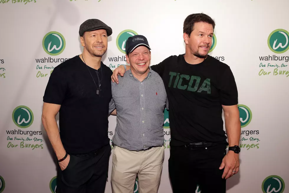 Hy-Vee and Wahlburgers