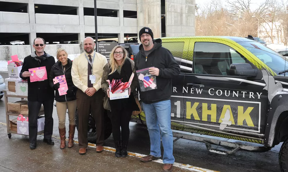 K-Hawk Delivers Valentines to Veterans in Iowa City [PHOTOS]