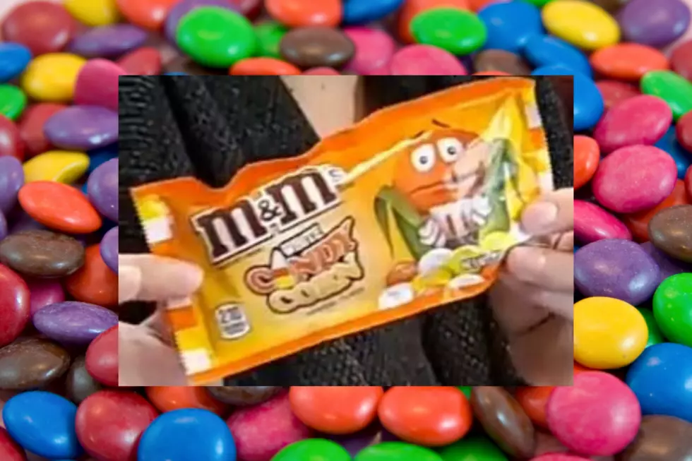 Brain & Courtlin Try White Candy Corn M&M's [WATCH]