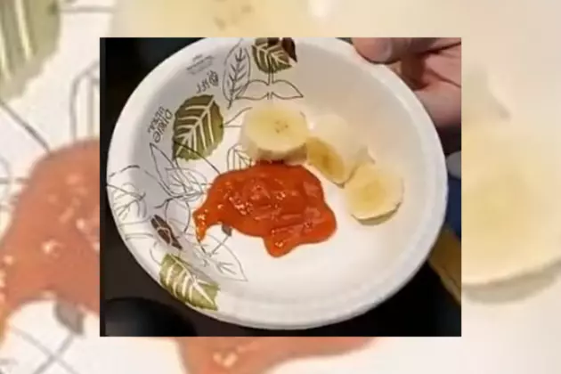 Brain &#038; Courtlin Eat Cold Tomato Soup With Bananas